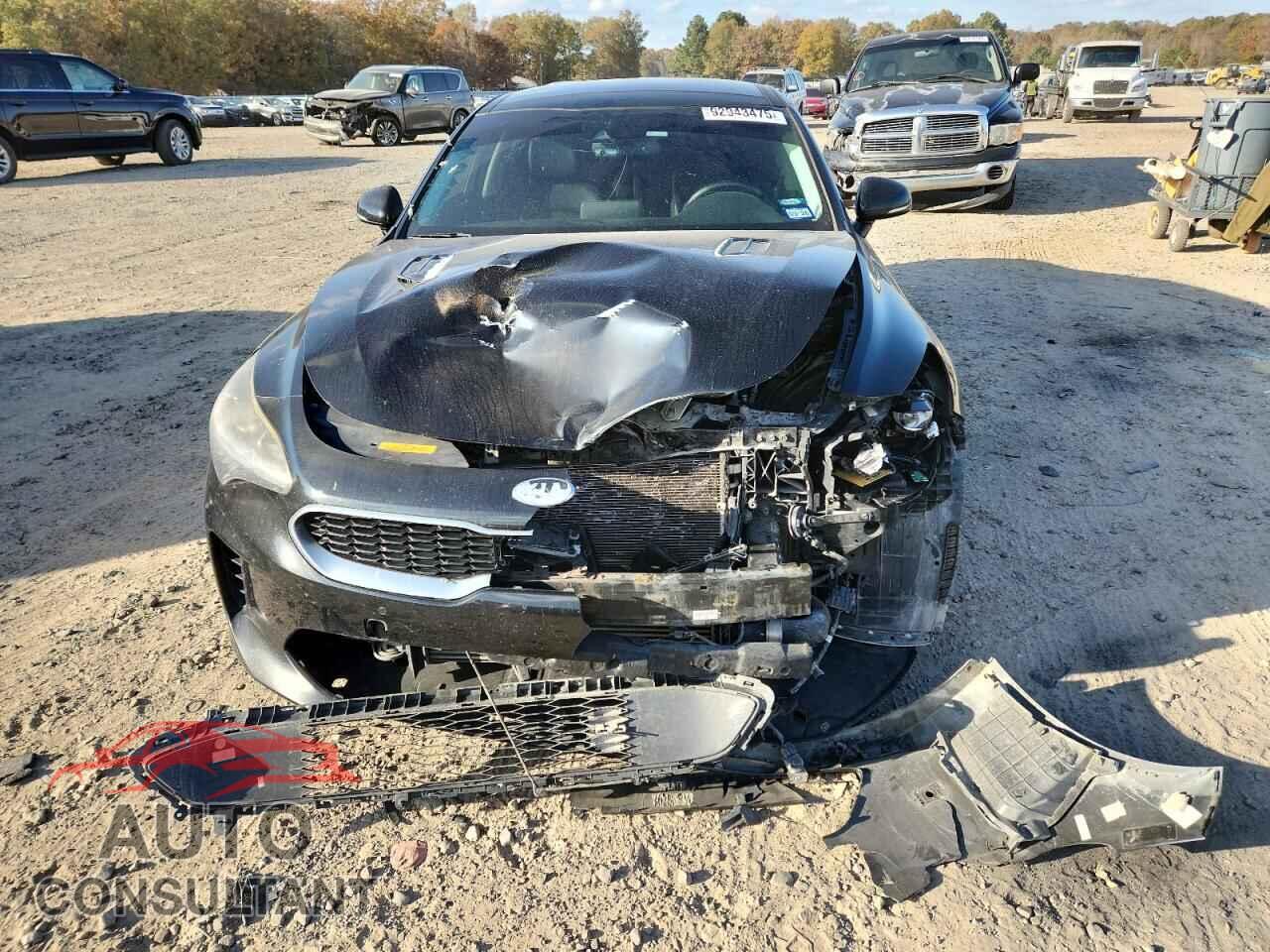 KIA STINGER 2018 - KNAE25LA5J6033654