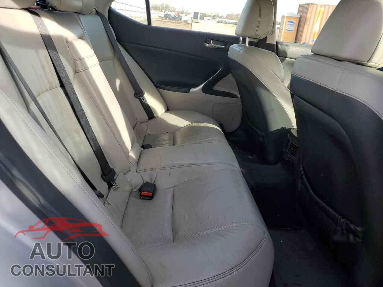 LEXUS IS 2010 - JTHCF5C25A2033151