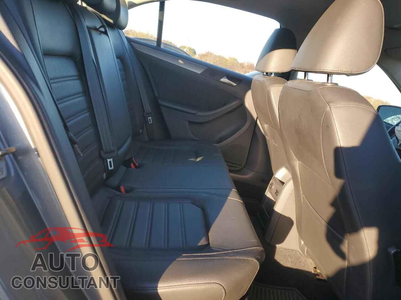 VOLKSWAGEN JETTA 2014 - 3VWL17AJ7EM324624
