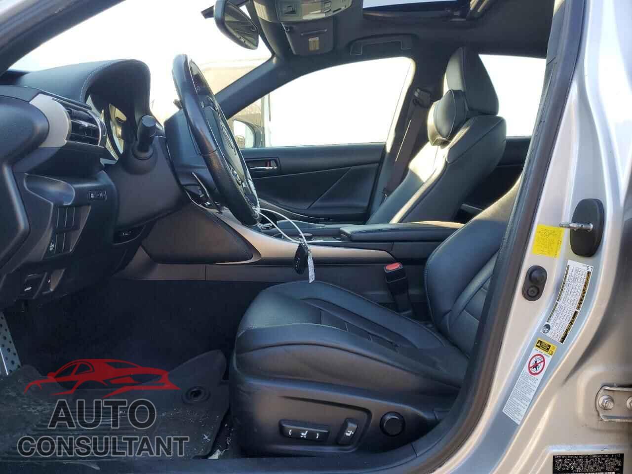 LEXUS IS 2014 - JTHCE1D23E5002933