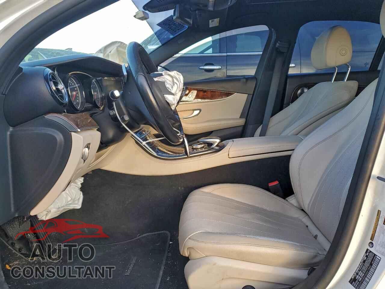 MERCEDES-BENZ E-CLASS 2017 - WDDZF4KB5HA061965