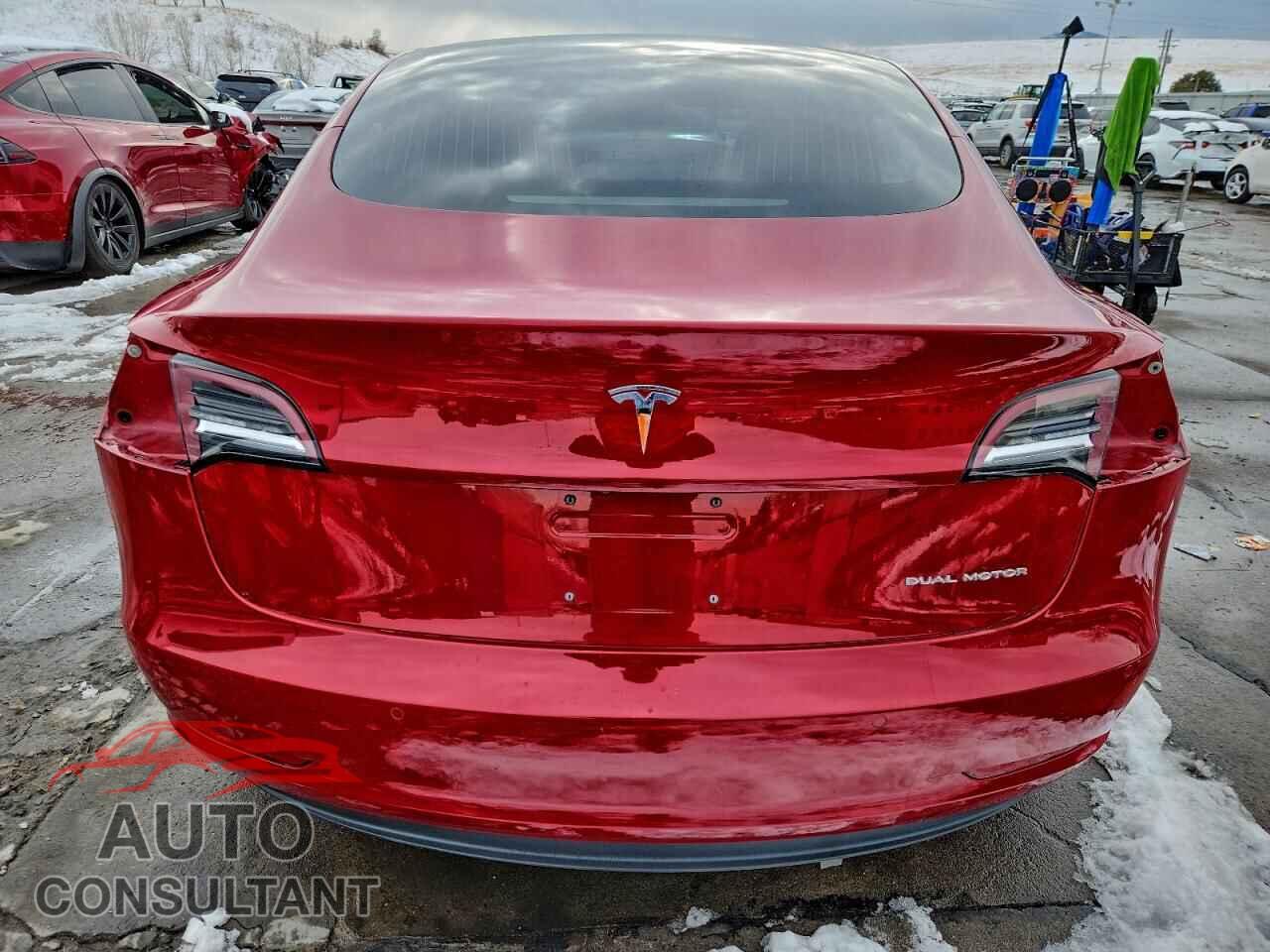 TESLA MODEL 3 2018 - 5YJ3E1EB3JF119890