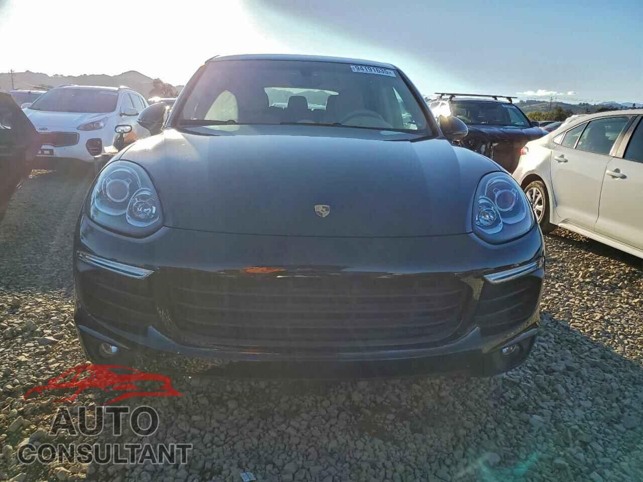 PORSCHE CAYENNE 2016 - WP1AA2A29GKA13162