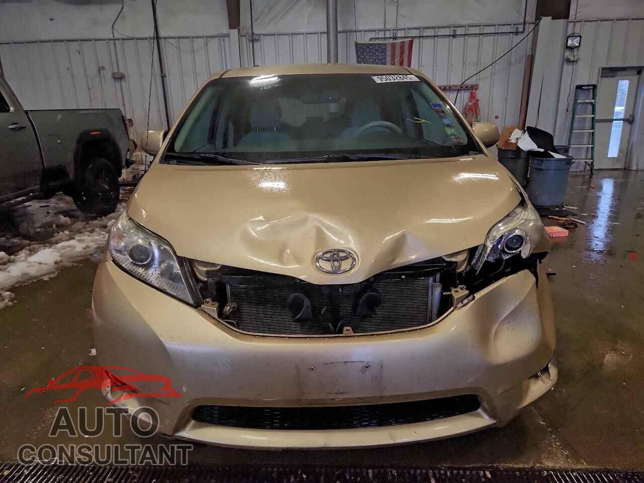 TOYOTA SIENNA 2011 - 5TDKA3DC7BS004428