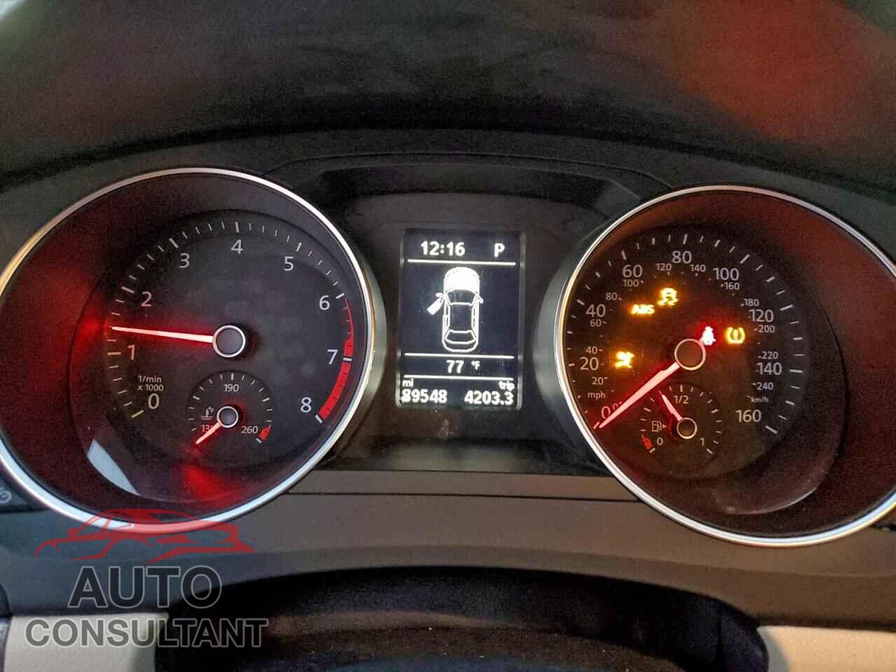 VOLKSWAGEN JETTA 2017 - 3VWDB7AJ4HM410382