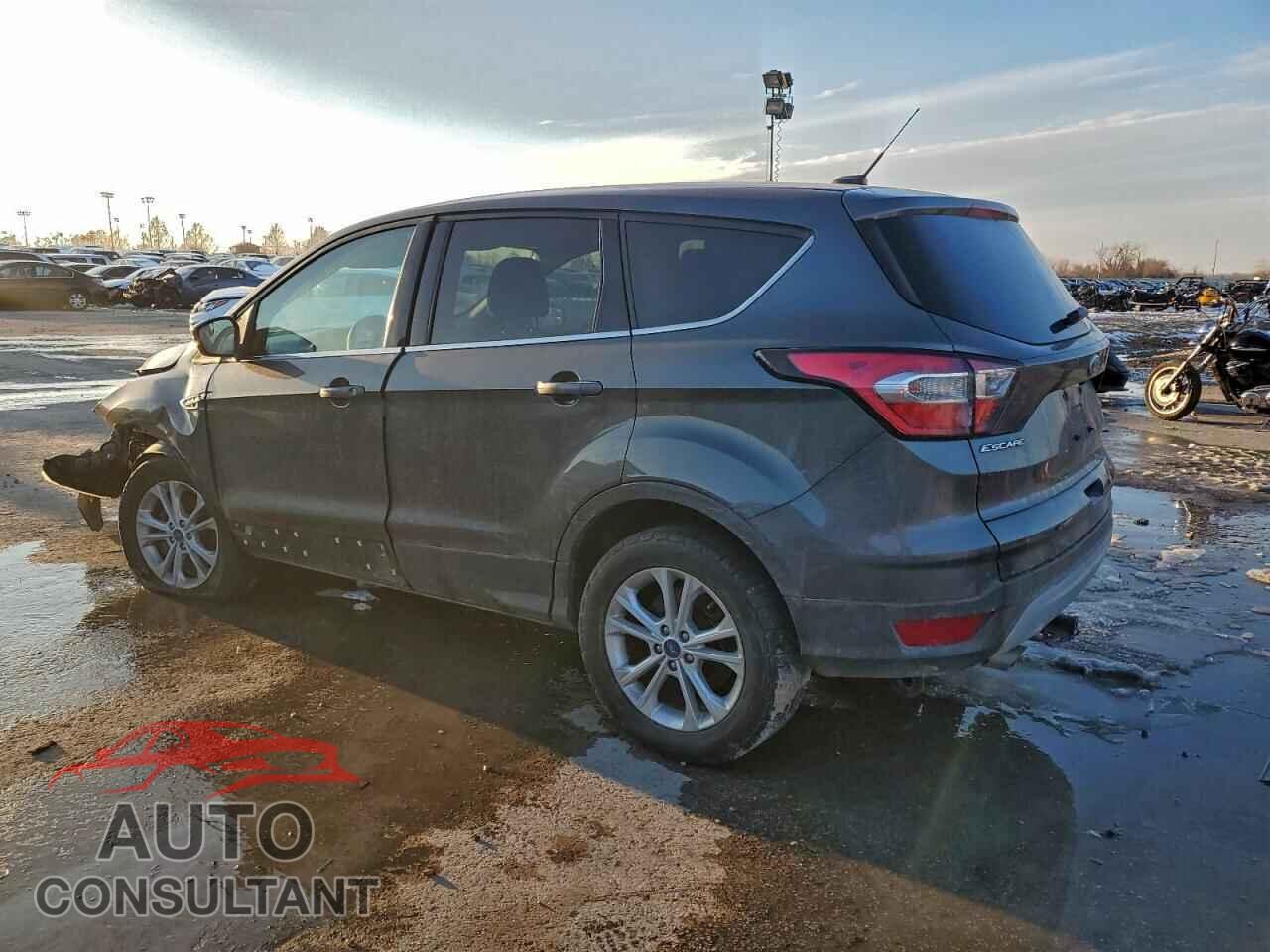 FORD ESCAPE 2017 - 1FMCU9G96HUB67361