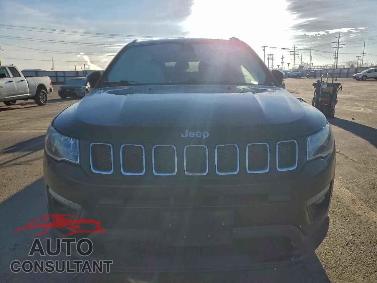 JEEP COMPASS 2018 - 3C4NJDBB5JT255949