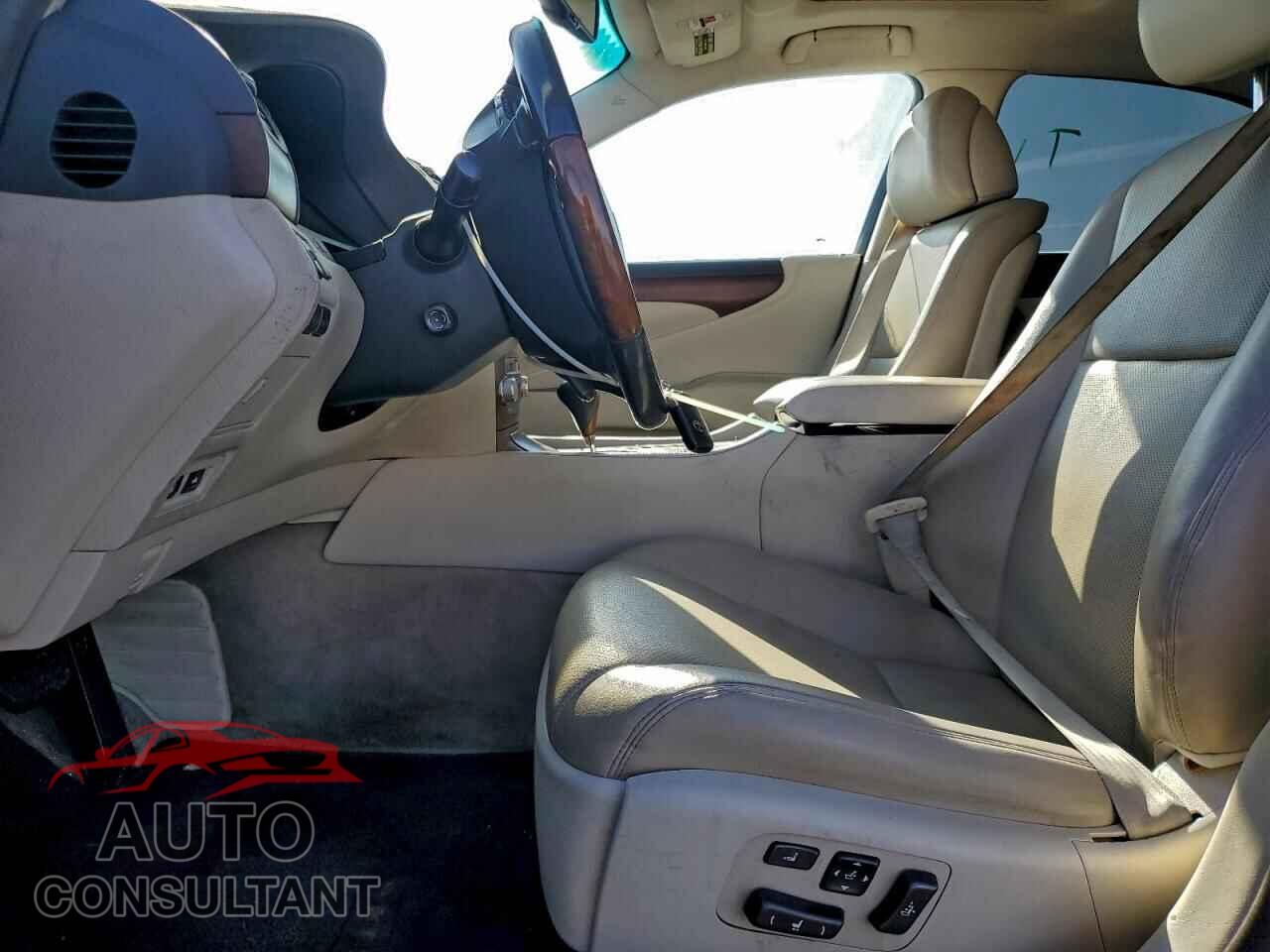 LEXUS LS460 2011 - JTHBL5EF1B5106018