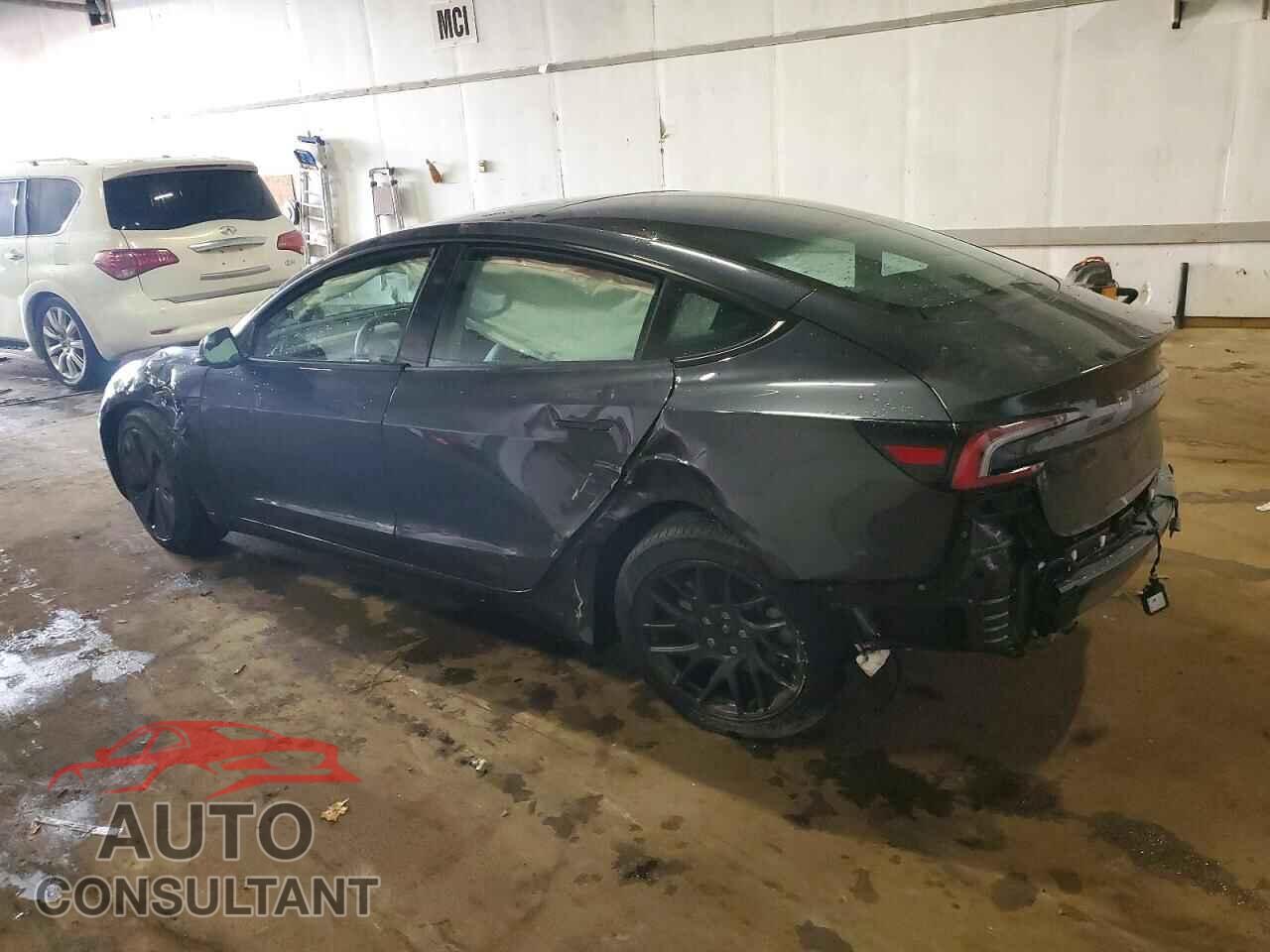 TESLA MODEL 3 2025 - 5YJ3E1EA5SF992498