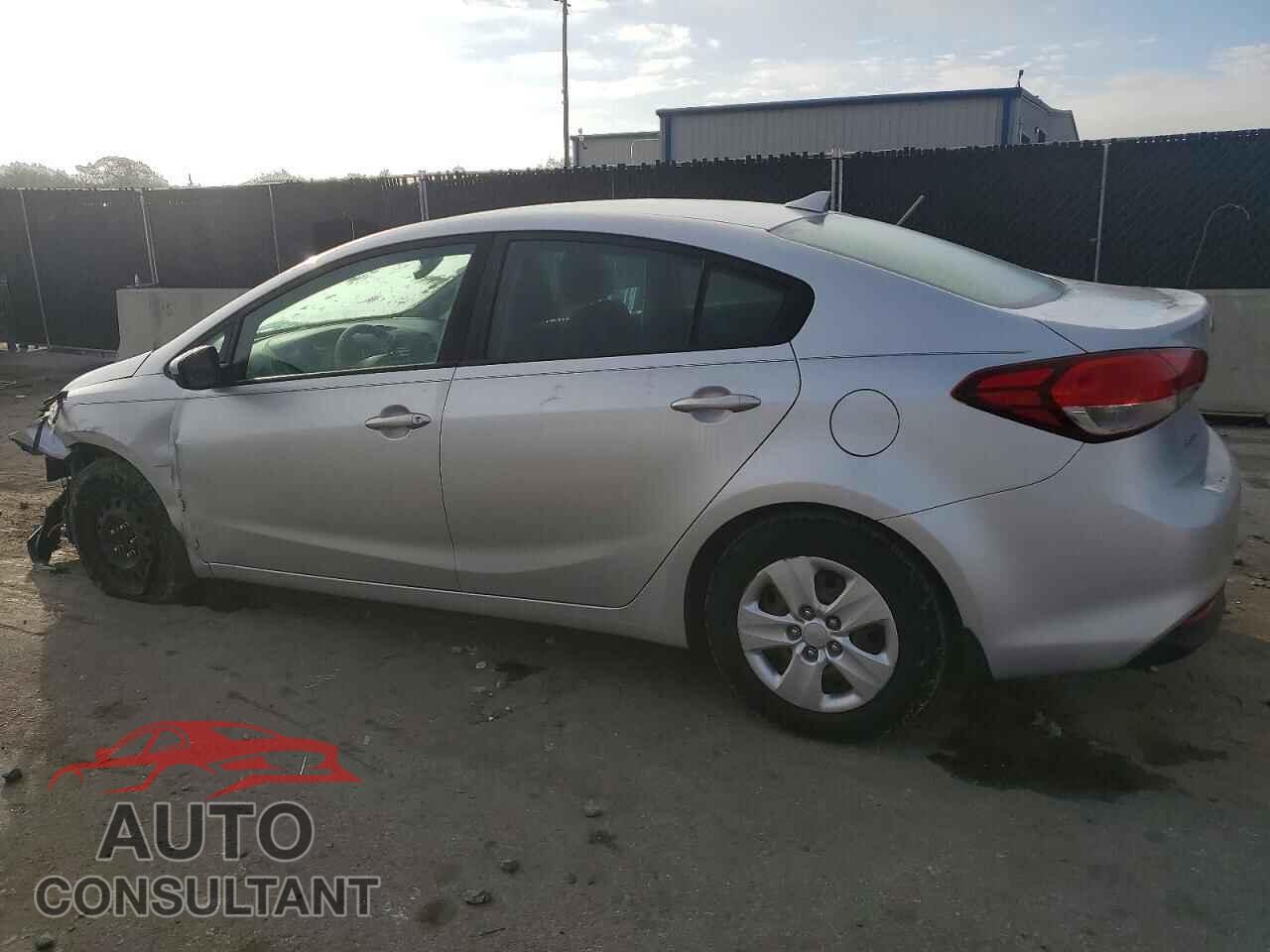 KIA FORTE 2017 - 3KPFK4A73HE104041
