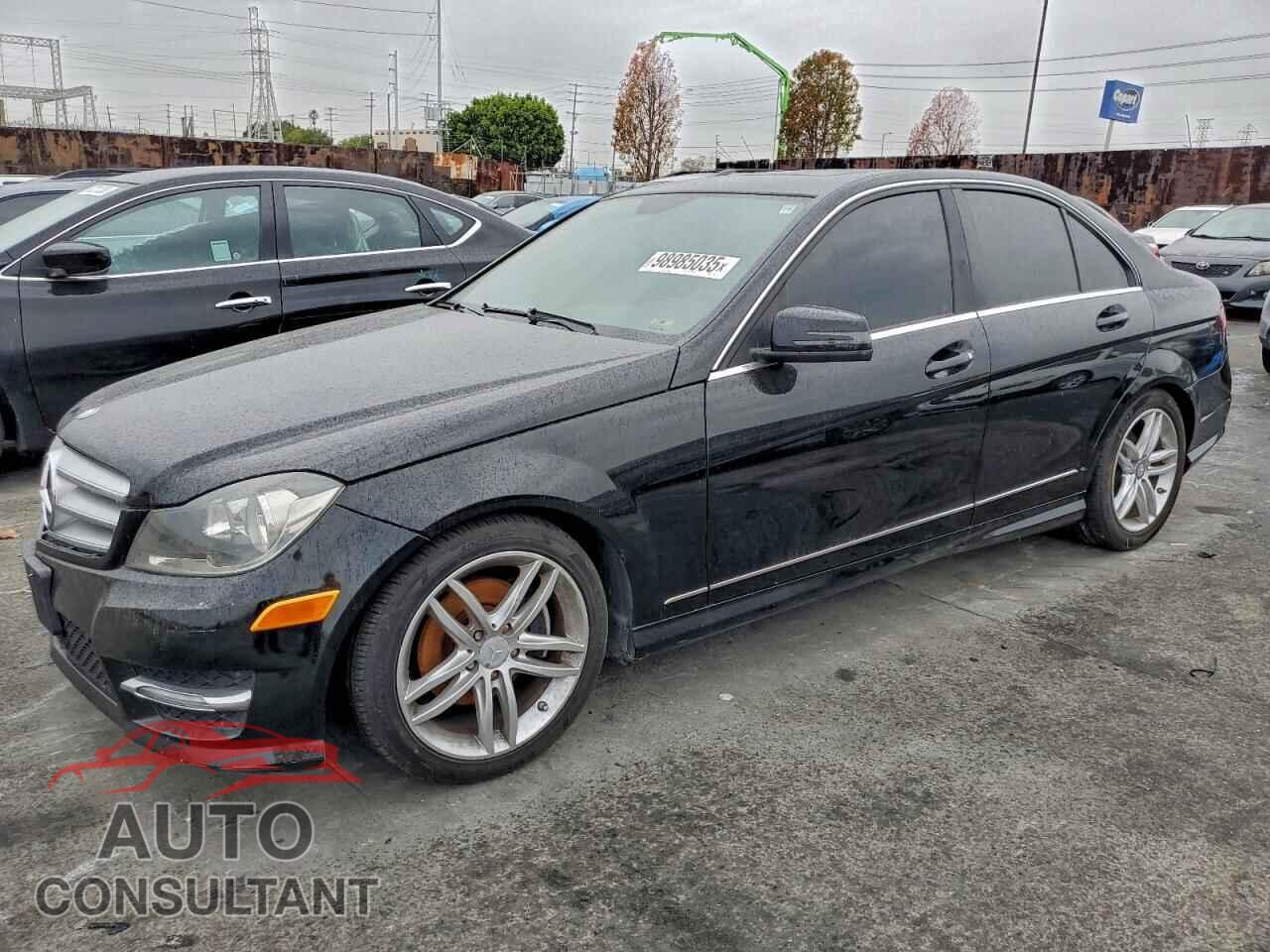 MERCEDES-BENZ C-CLASS 2013 - WDDGF4HB1DA786357