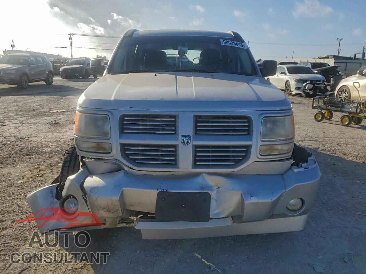DODGE NITRO 2011 - 1D4PU4GX2BW607341