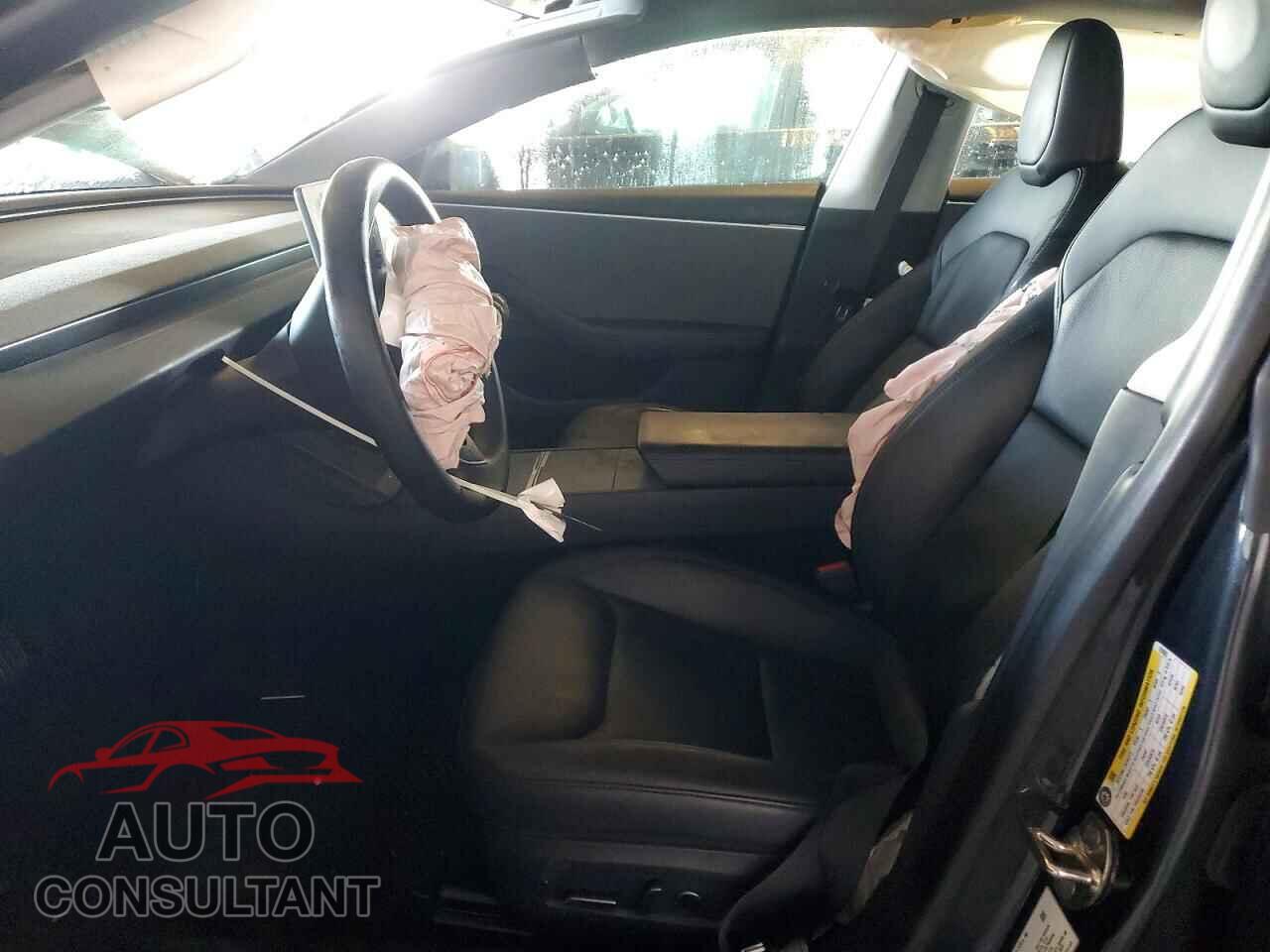 TESLA MODEL 3 2024 - 5YJ3E1EA5RF722603
