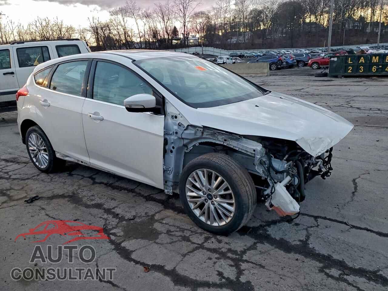FORD FOCUS 2018 - 1FADP3N25JL295885