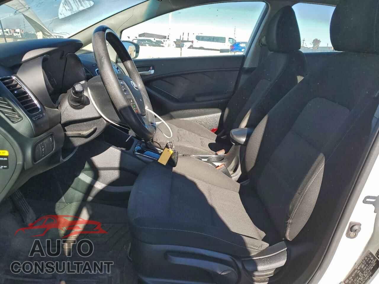 KIA FORTE 2017 - 3KPFK4A75HE065520