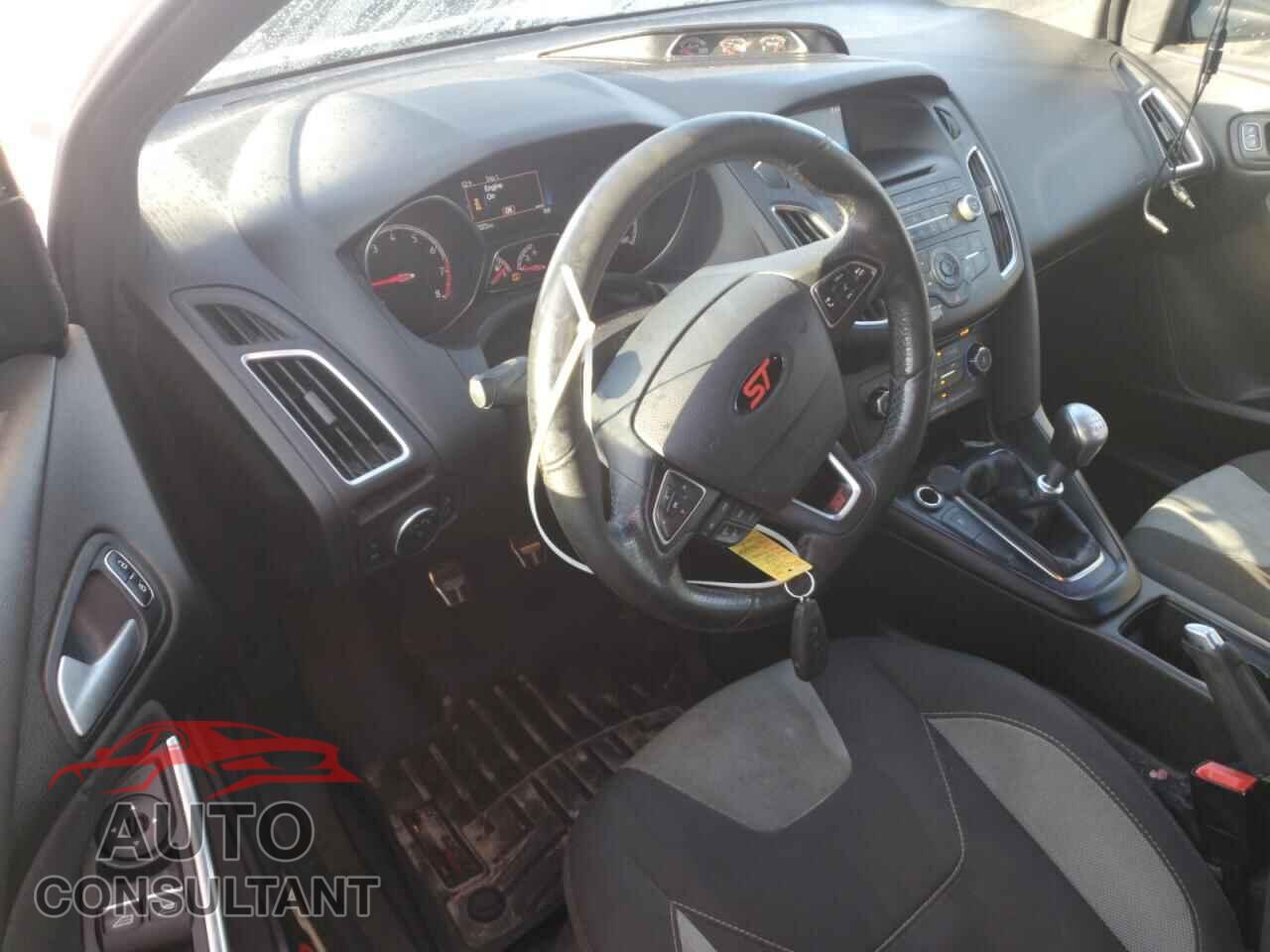 FORD FOCUS 2016 - 1FADP3L93GL377395