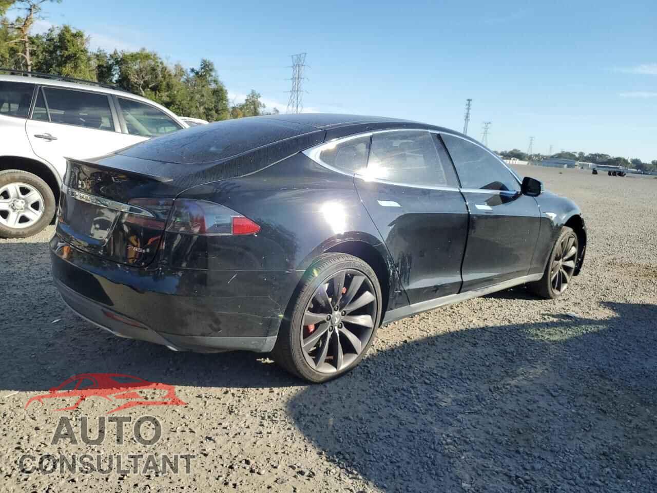TESLA MODEL S 2013 - 5YJSA1DP5DFP13194