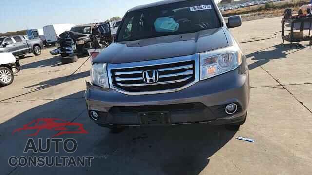 HONDA PILOT 2015 - 5FNYF3H50FB018155