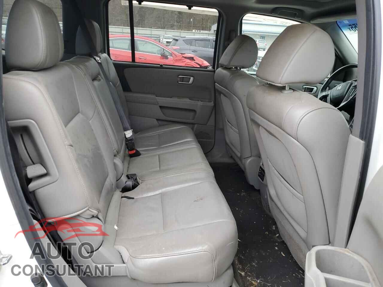 HONDA PILOT 2012 - 5FNYF4H9XCB044119