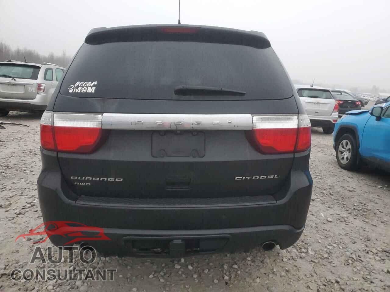 DODGE DURANGO 2013 - 1C4SDJET2DC578143