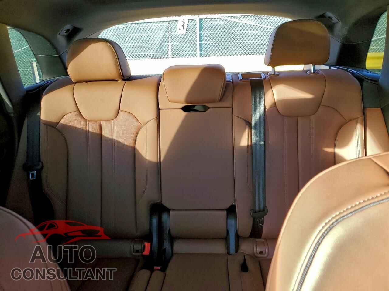 AUDI Q5 2021 - WA1BAAFY9M2024911