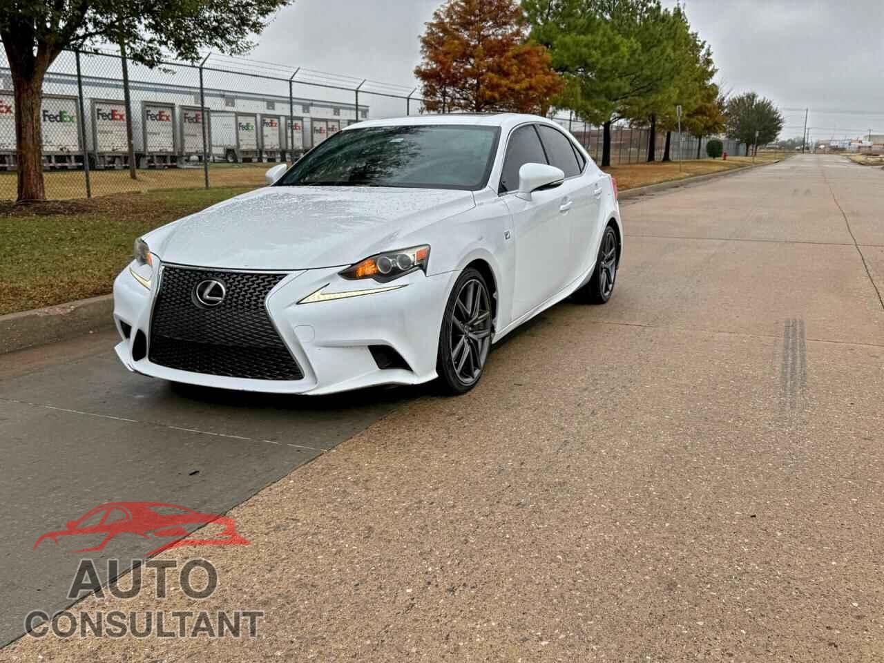 LEXUS IS 2014 - JTHBE1D27E5011680
