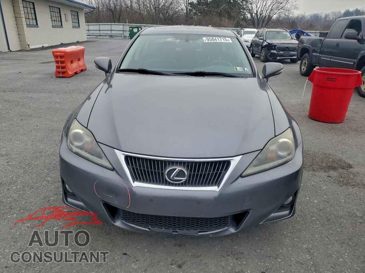 LEXUS IS 2012 - JTHCF5C20C5058752