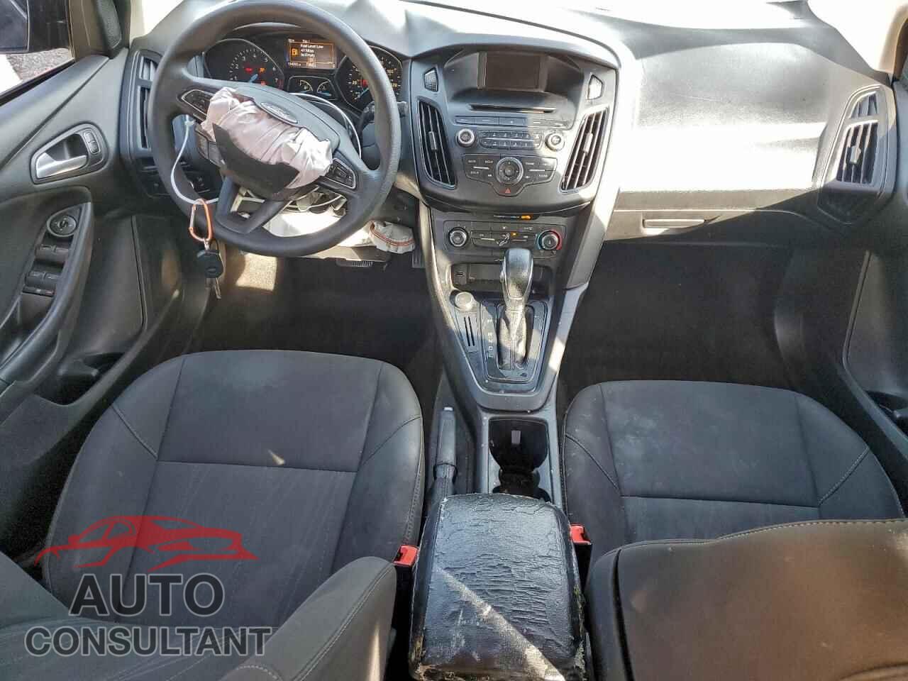 FORD FOCUS 2017 - 1FADP3F29HL331313