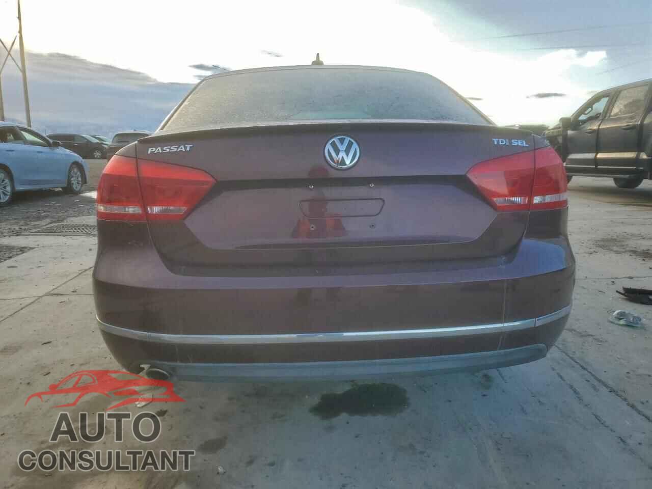 VOLKSWAGEN PASSAT 2013 - 1VWCN7A36DC122220