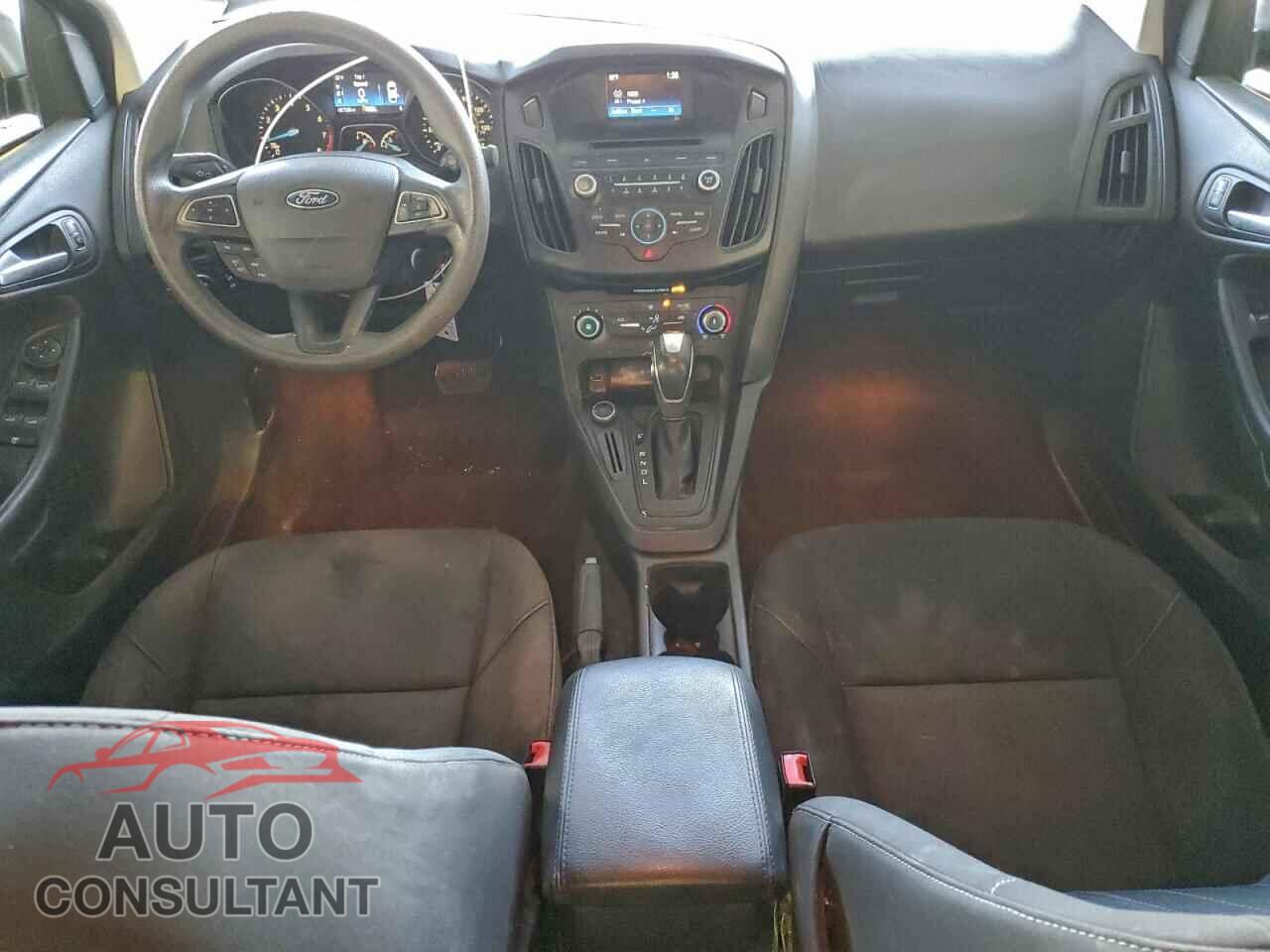 FORD FOCUS 2015 - 1FADP3F20FL339636