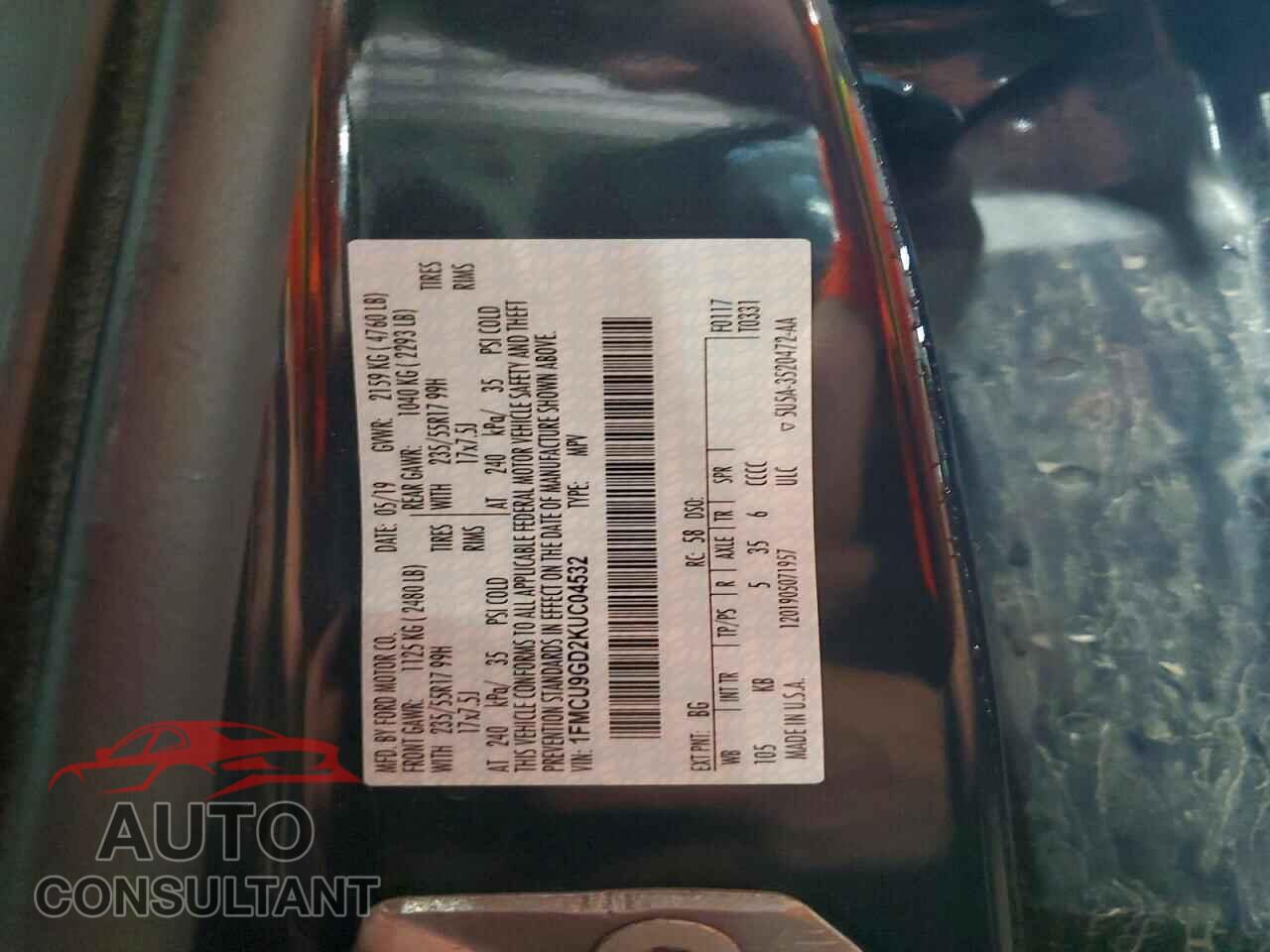 FORD ESCAPE 2019 - 1FMCU9GD2KUC04532