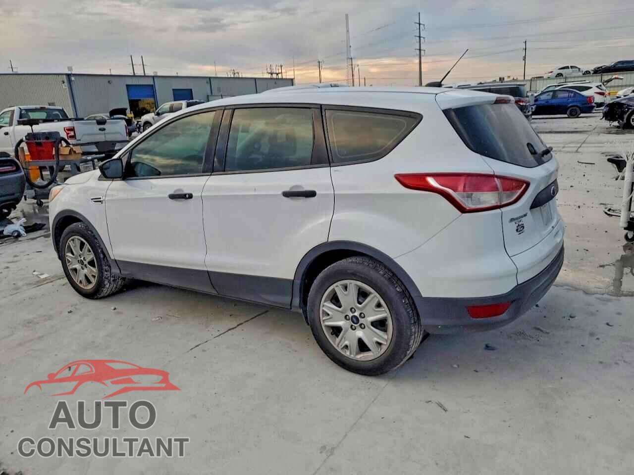 FORD ESCAPE 2016 - 1FMCU0F72GUB96706