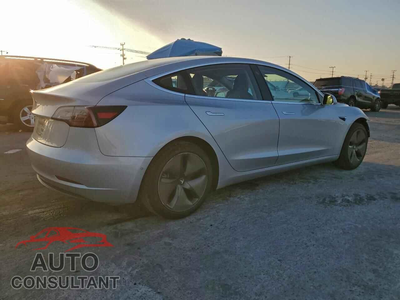 TESLA MODEL 3 2018 - 5YJ3E1EA7JF060740