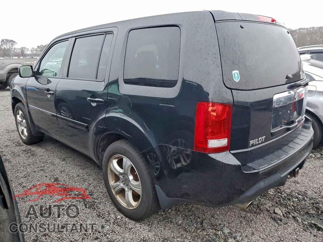 HONDA PILOT 2013 - 5FNYF4H52DB083592