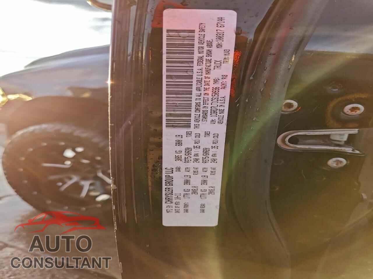 DODGE RAM 1500 2012 - 1C6RD7LT1CS150936