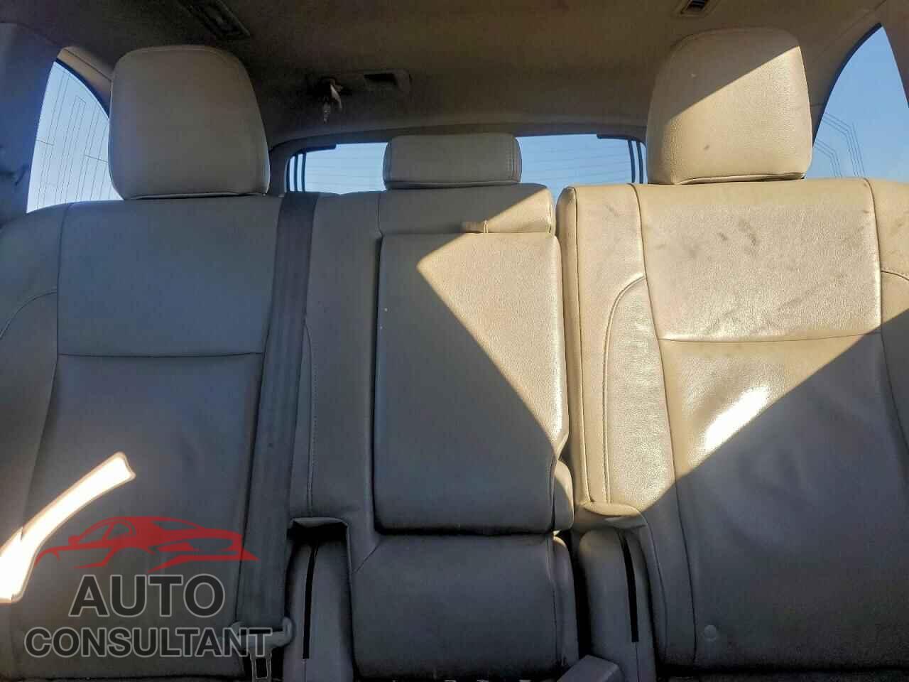 TOYOTA HIGHLANDER 2014 - 5TDBKRFH7ES021663