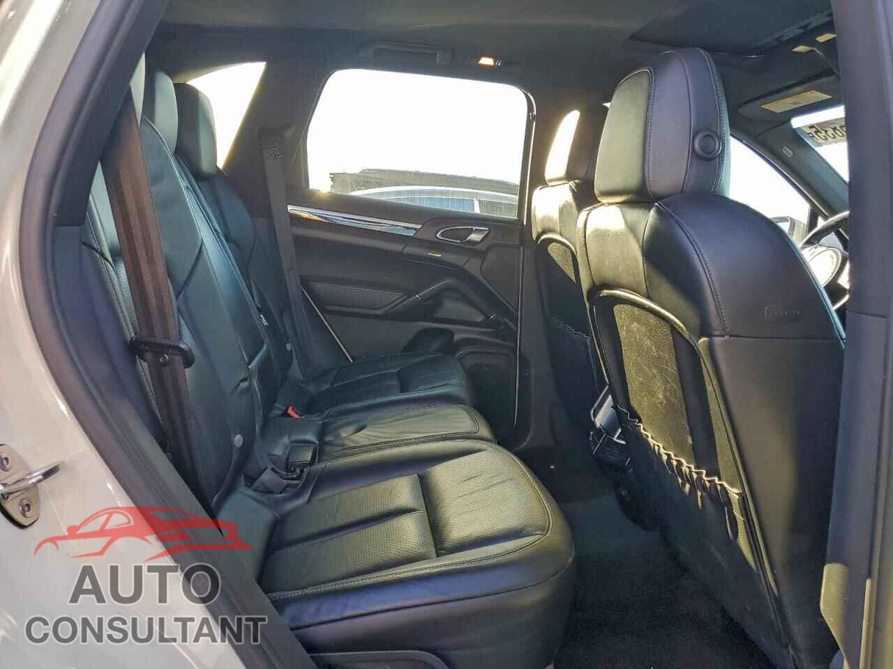 PORSCHE CAYENNE 2011 - WP1AA2A2XBLA06109