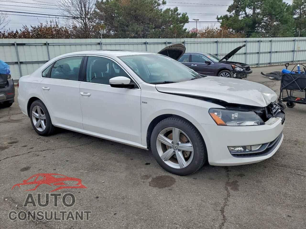 VOLKSWAGEN PASSAT 2015 - 1VWAT7A31FC096464