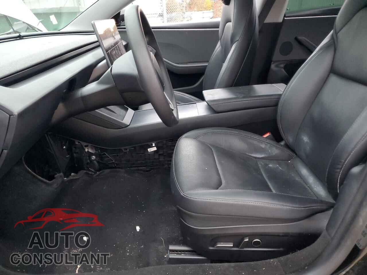 TESLA MODEL 3 2024 - 5YJ3E1EA0RF770901