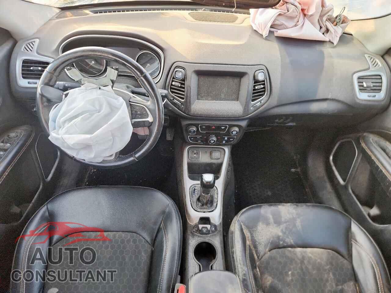 JEEP COMPASS 2018 - 3C4NJCBB5JT338775