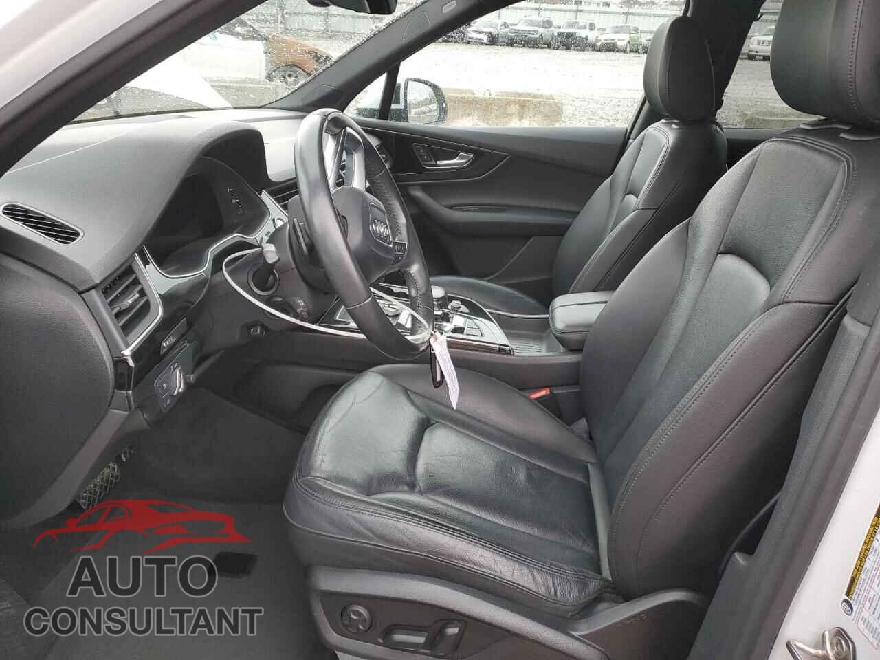 AUDI Q7 2017 - WA1LHAF70HD044109