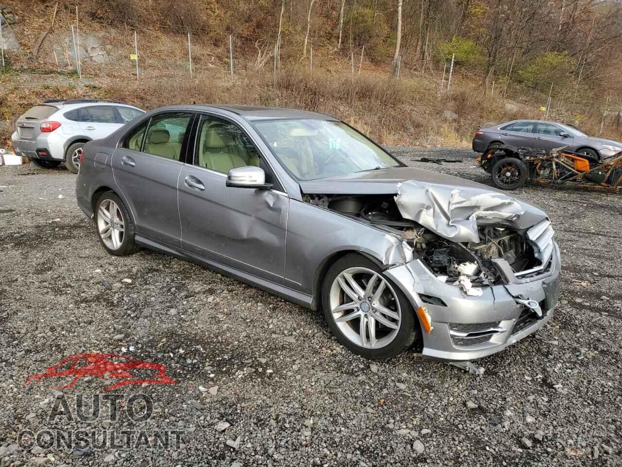 MERCEDES-BENZ C-CLASS 2012 - WDDGF8BB6CA684857