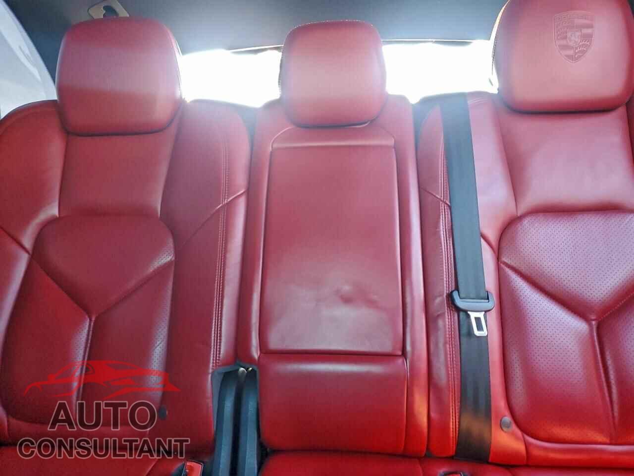 PORSCHE CAYENNE 2017 - WP1AA2A25HKA80746