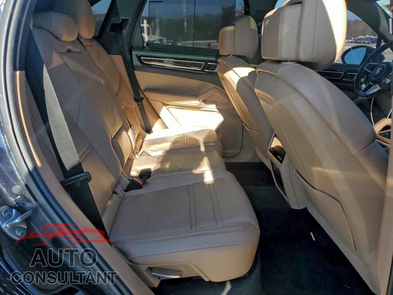 PORSCHE CAYENNE 2019 - WP1AB2AY9KDA65745