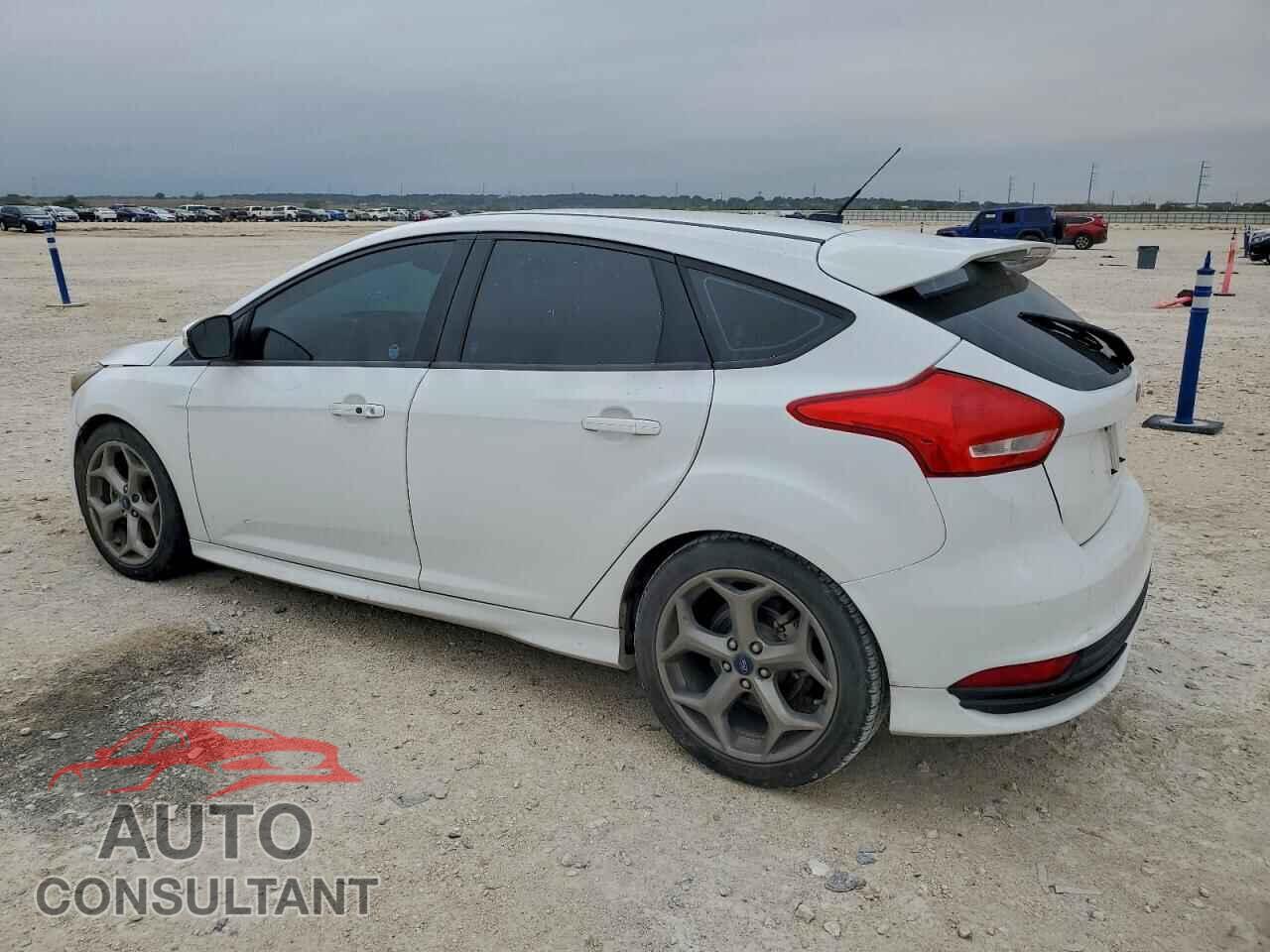 FORD FOCUS 2017 - 1FADP3L97HL290553