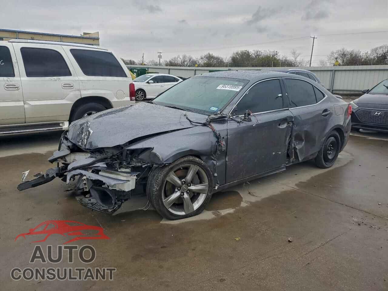 LEXUS IS 2014 - JTHBE1D29E5005427