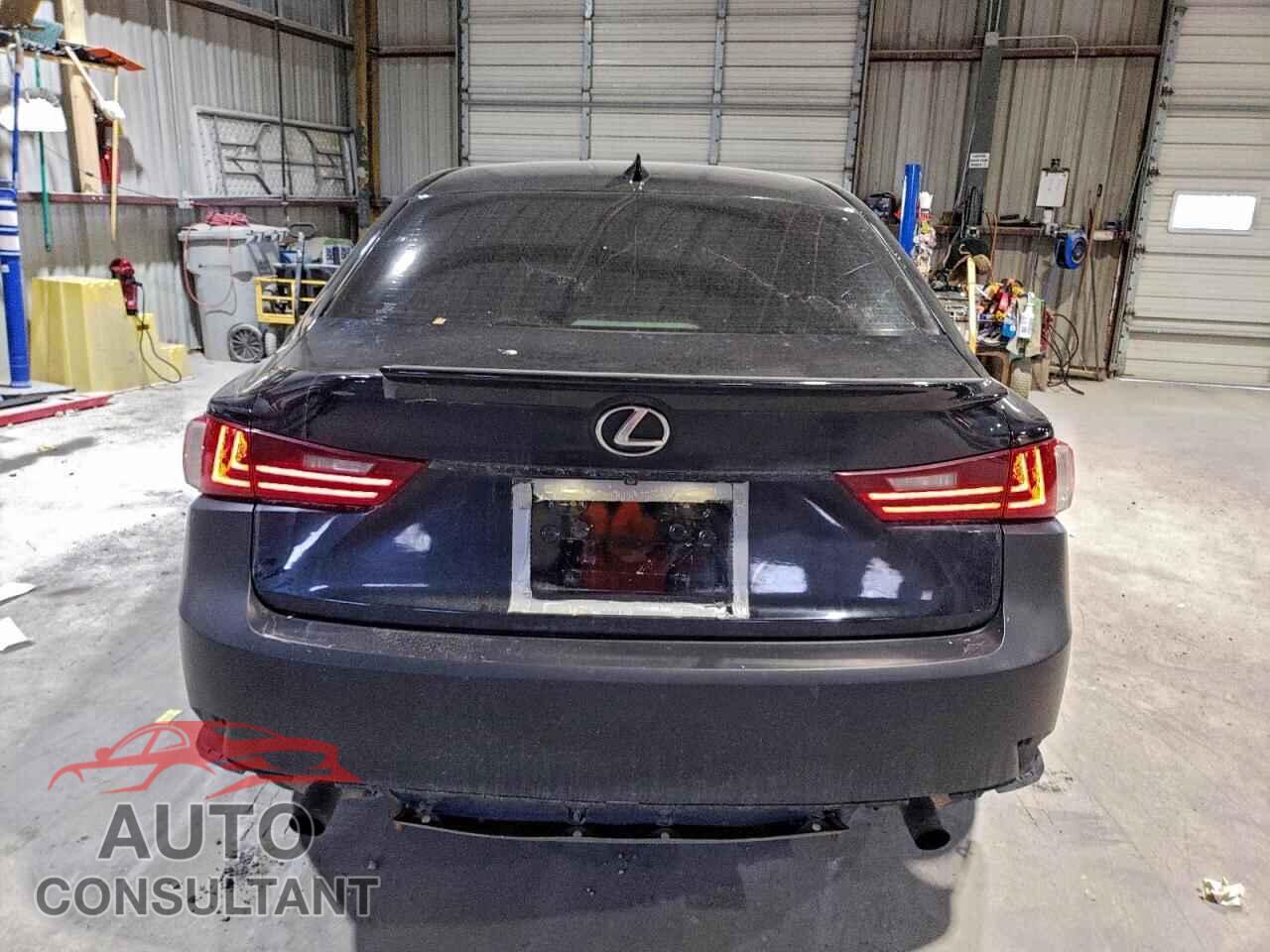LEXUS IS 2014 - JTHCF1D25E5004101