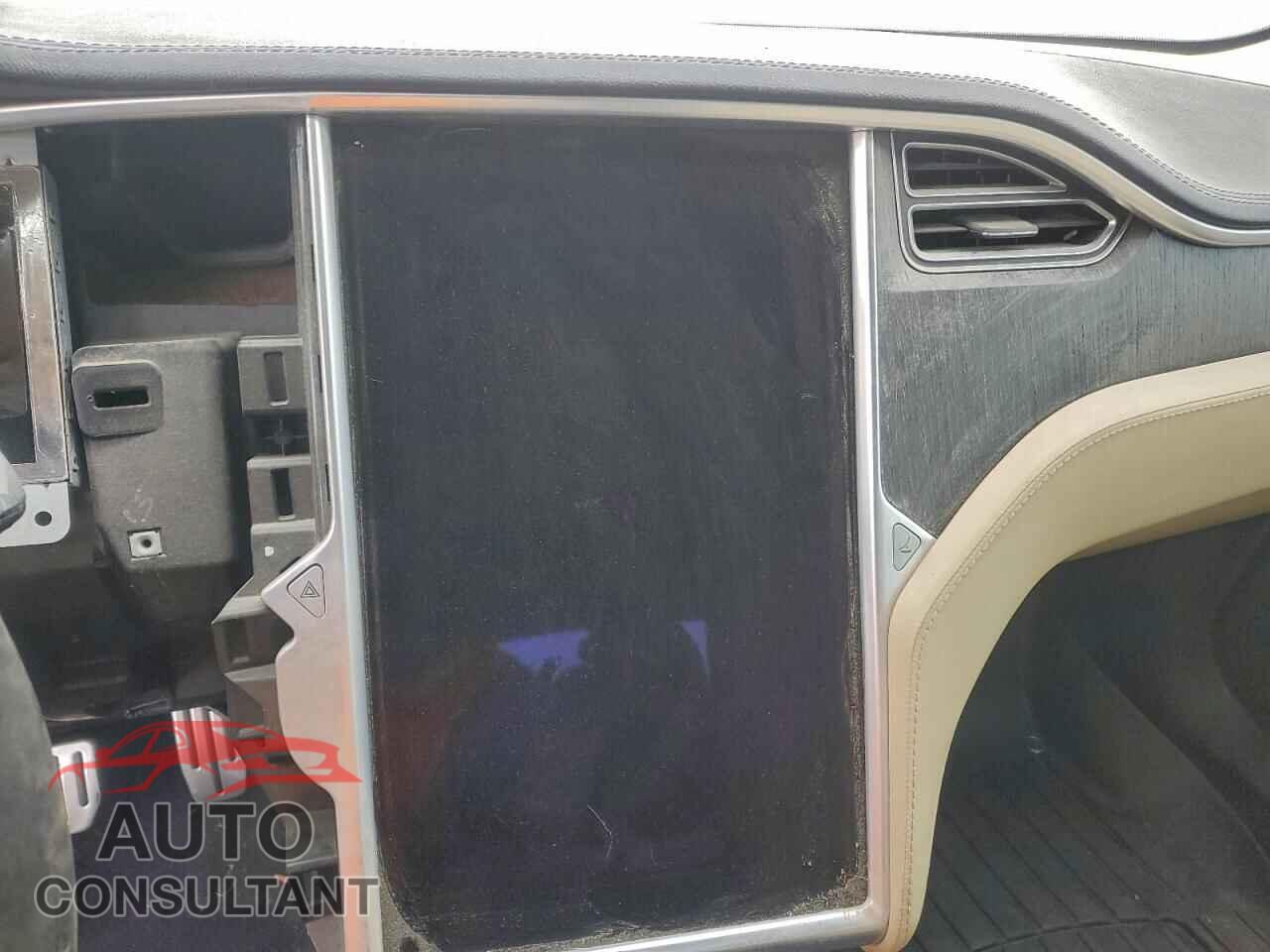 TESLA MODEL S 2013 - 5YJSA1DP0DFP14687