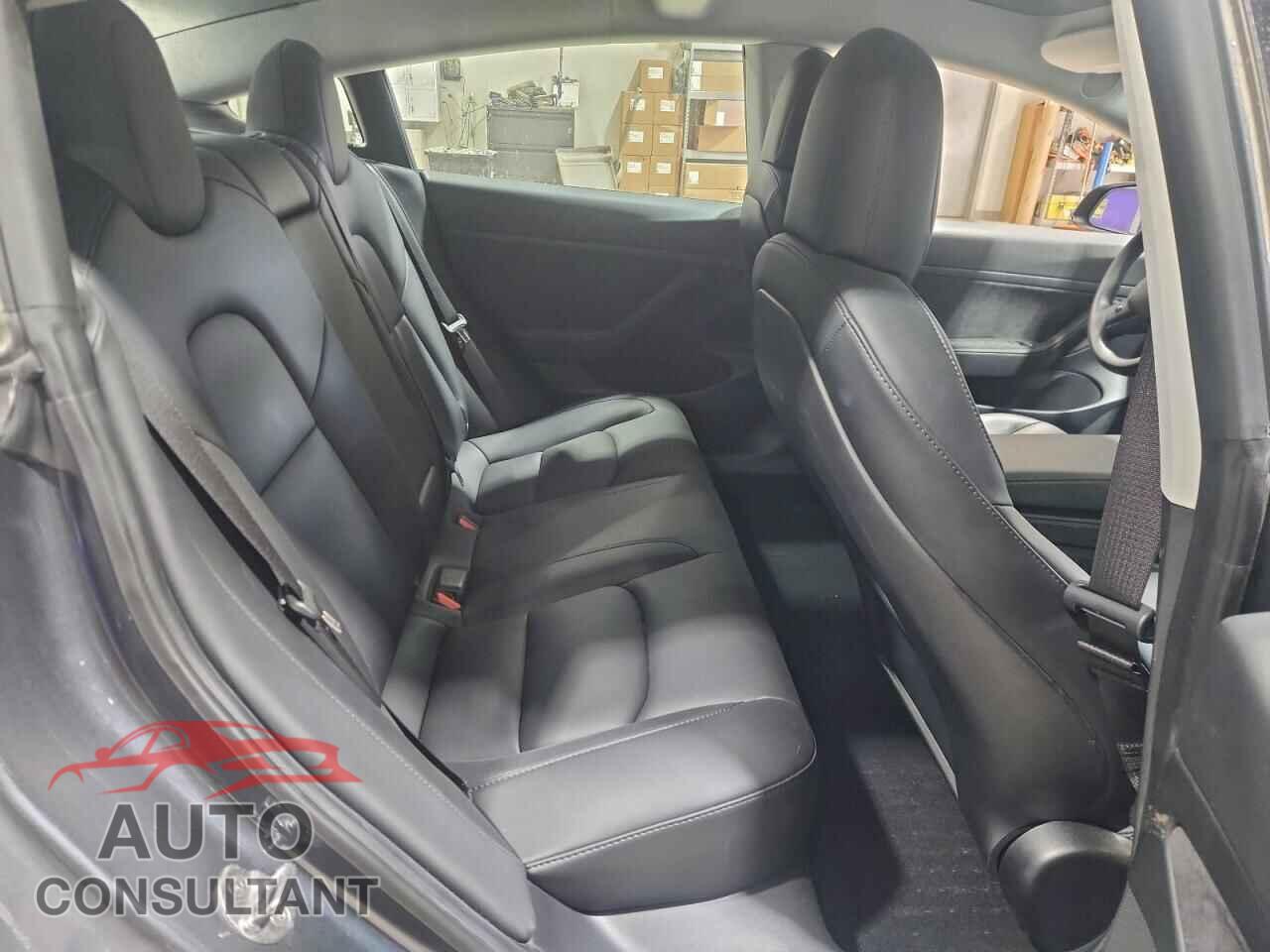 TESLA MODEL 3 2021 - 5YJ3E1EA5MF859369