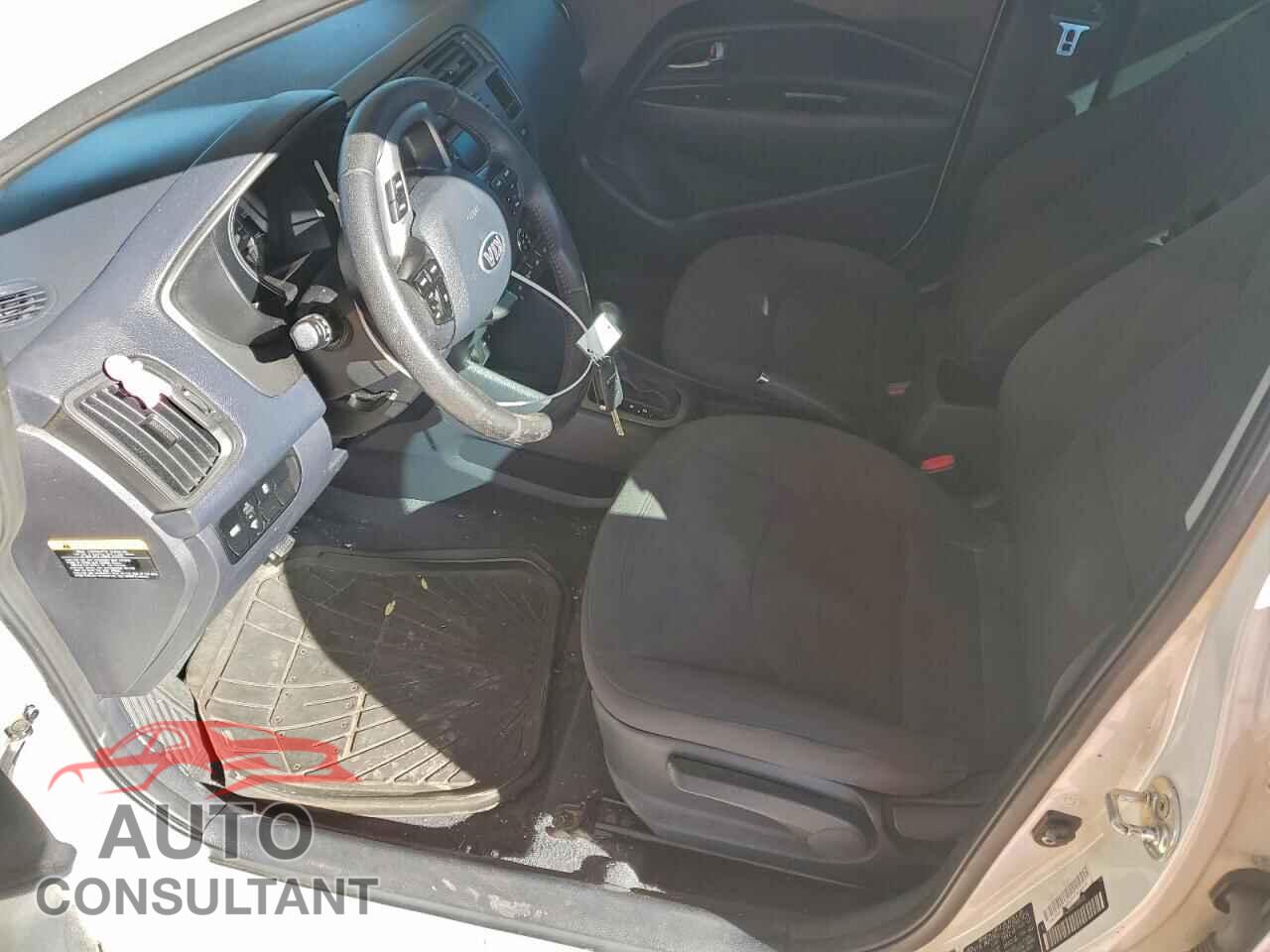 KIA RIO 2013 - KNADN4A38D6248953